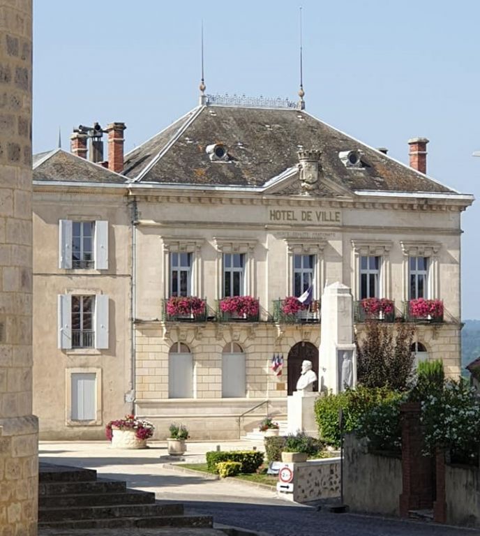 236128921 10222378349460044 3078910885686565277 n